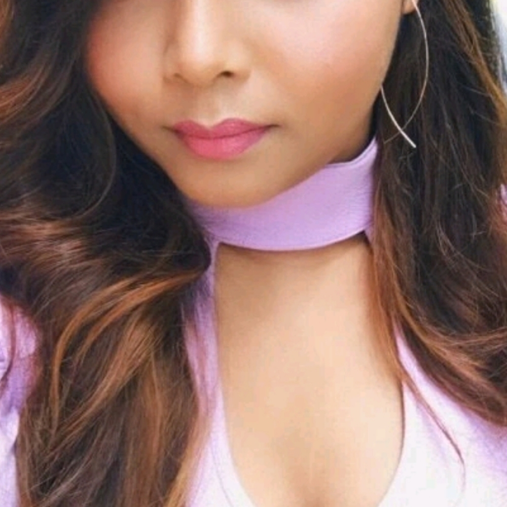 💖 2/$30 Minimalist dainty gold plated simple casual fish hoop earrings - Picture 10 of 12